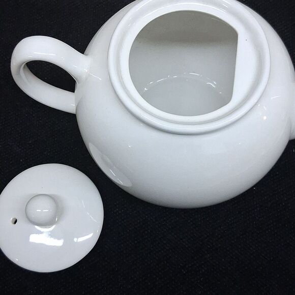 Elegant Pristine England Pier 1 White Teapot Set - Picture 3 of 12